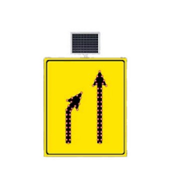 Daralan Yol Sol Yoldan Sağ Yola Sari Zemi̇n 